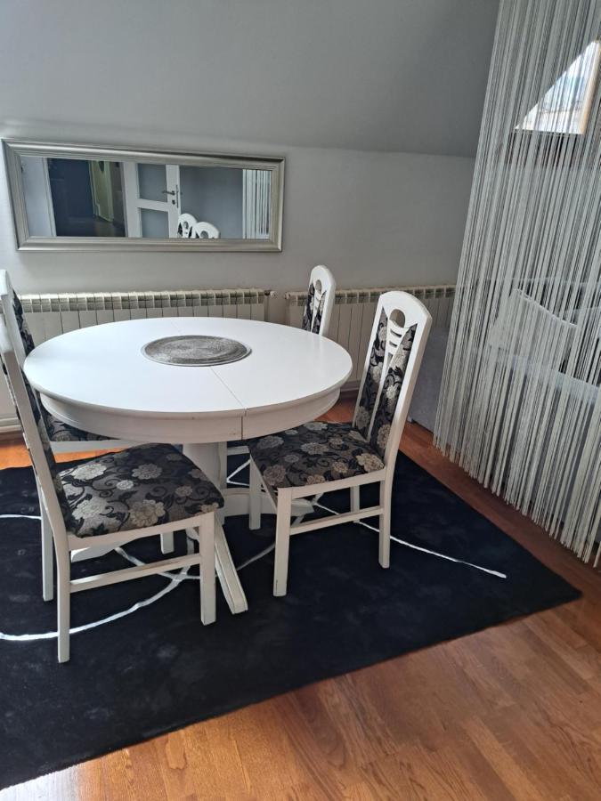 Apartman Lotos SJJ Esterno foto